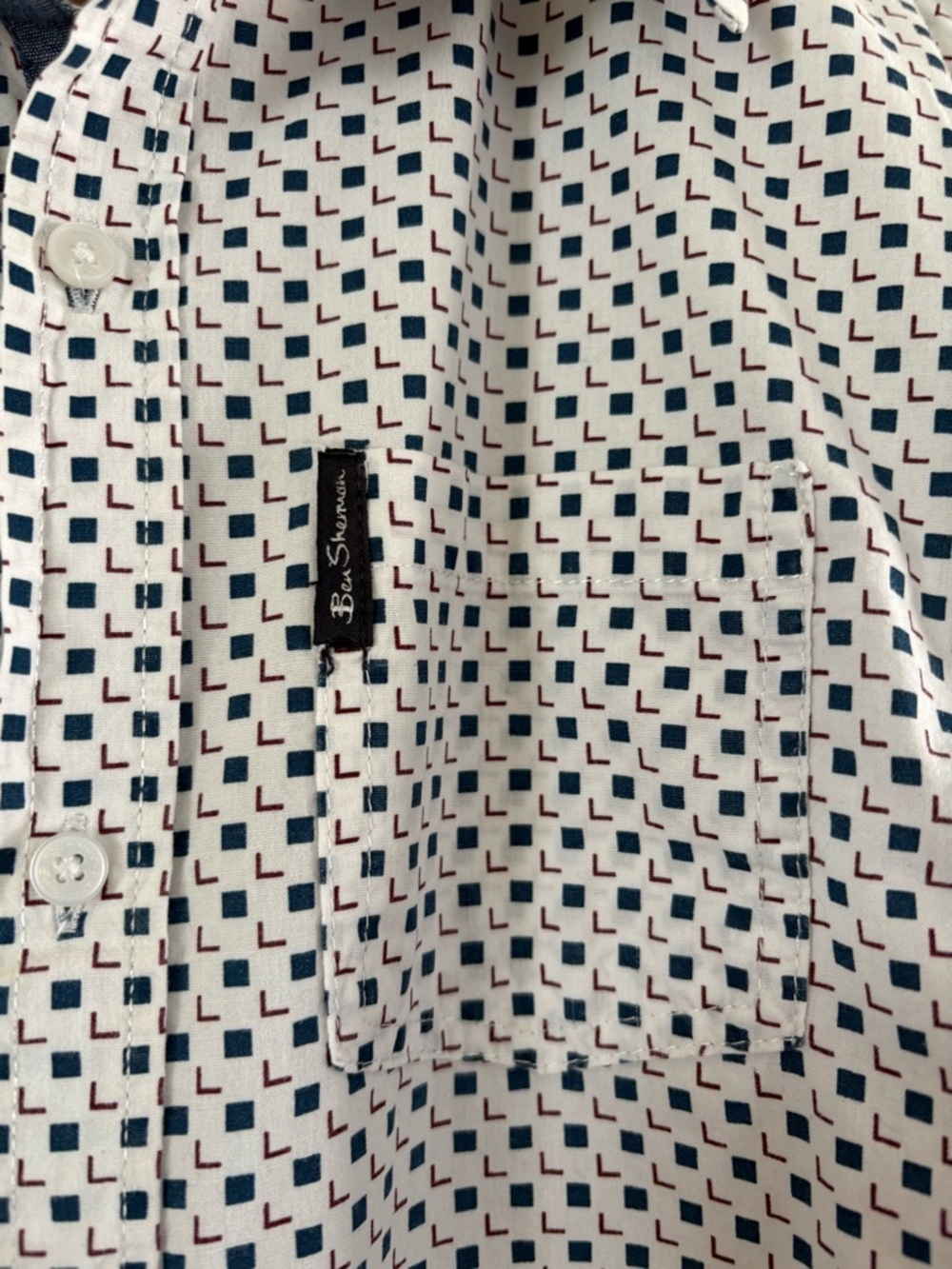 Ben Sherman White Shirt with Navy Squares and Maroon Accents Boys Size 18 - Picture 5 of 6